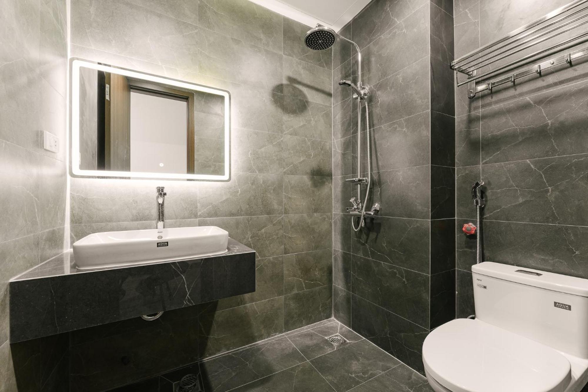 Delapong Hotel And Apartment Ha Noi Ханой Экстерьер фото