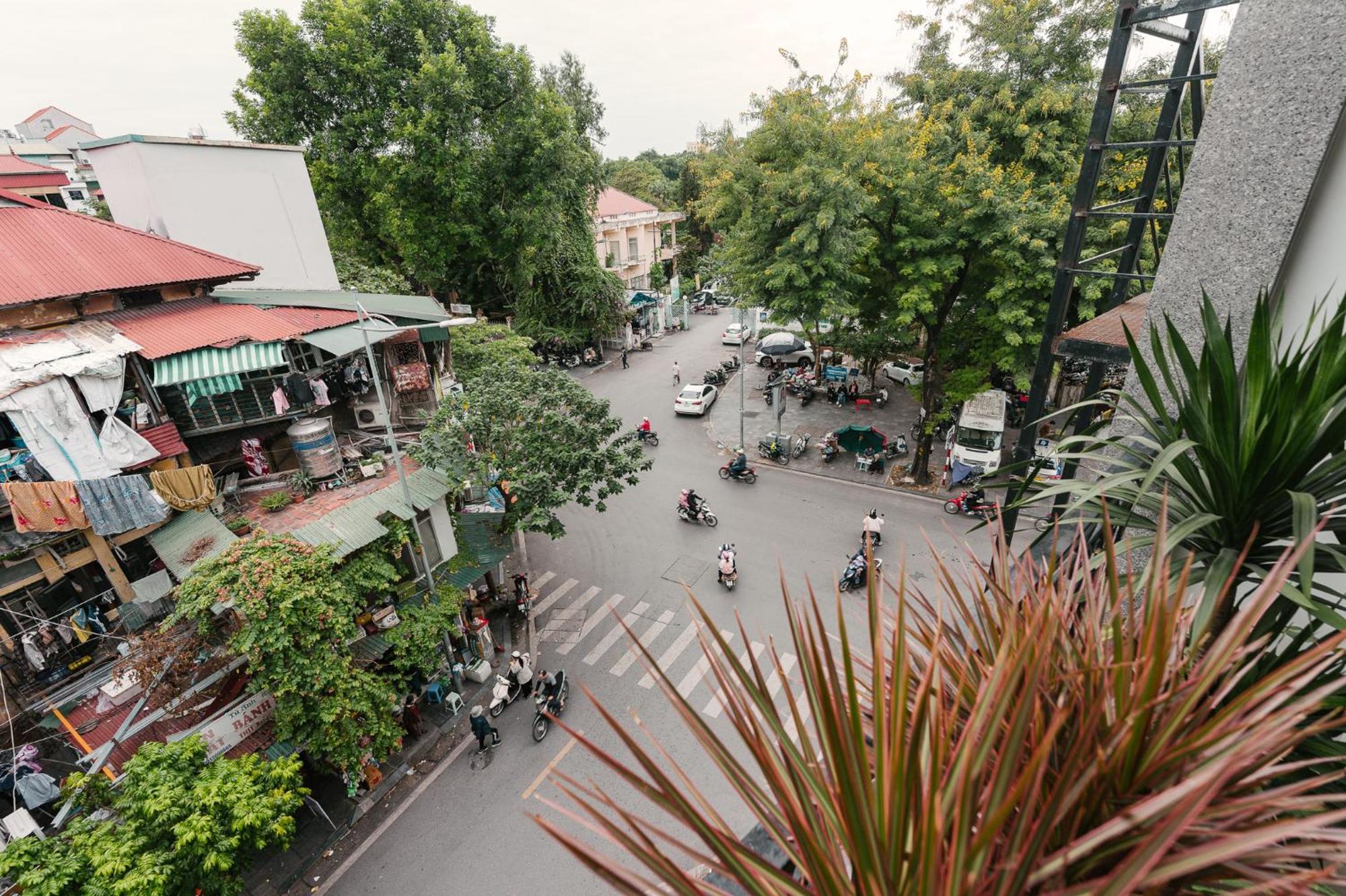 Delapong Hotel And Apartment Ha Noi Ханой Экстерьер фото